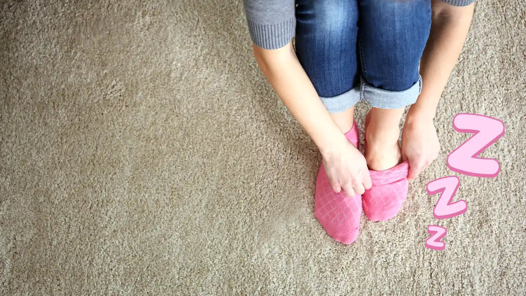 Enfiler des chaussettes spéciales à la maison après le travail